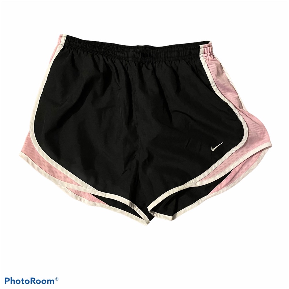 Nike tempo running shorts size medium